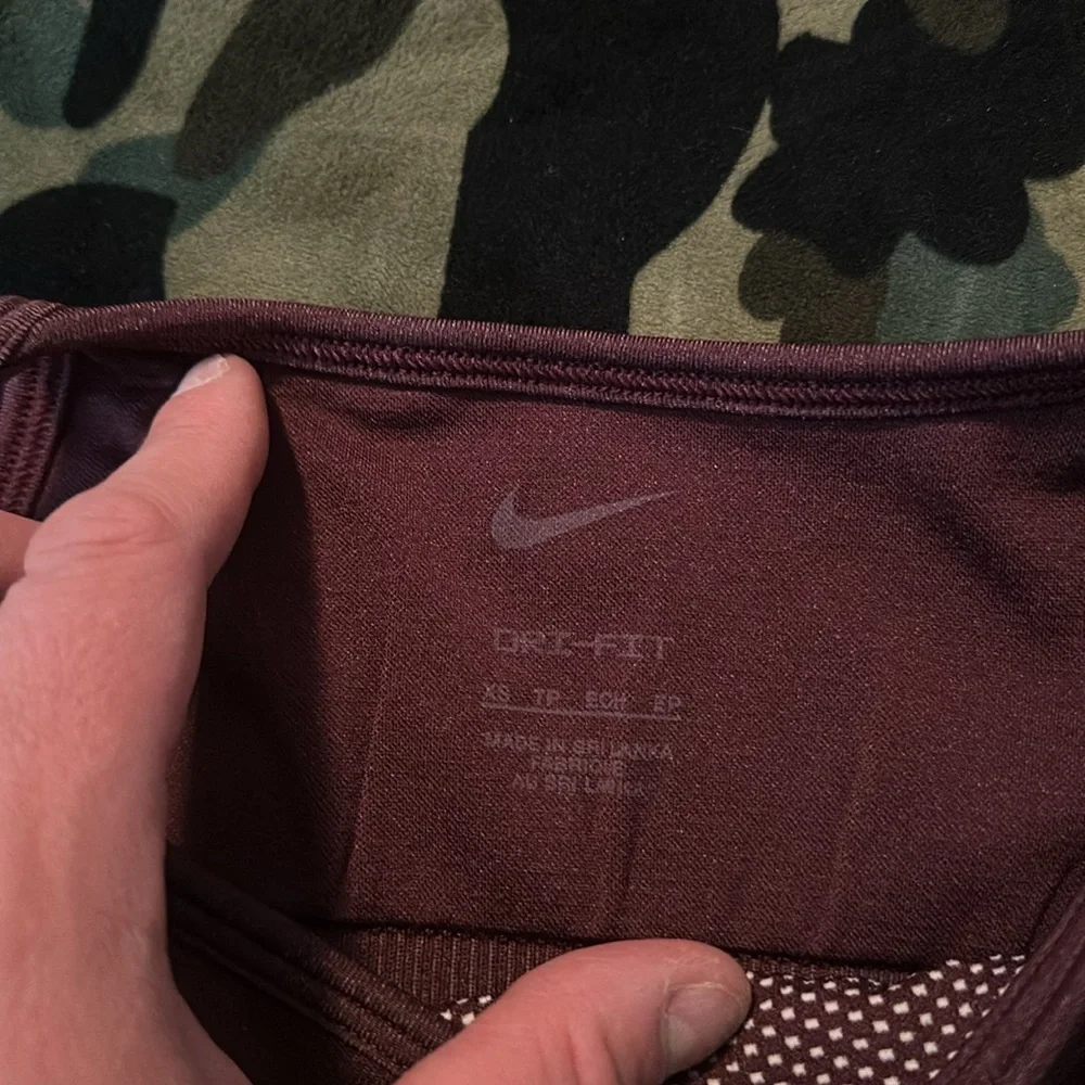 Nike Dri-FIT Indy Seamless Low Support Sports Bra: MAROON:NEW WITH TAGS: SIZE XS
